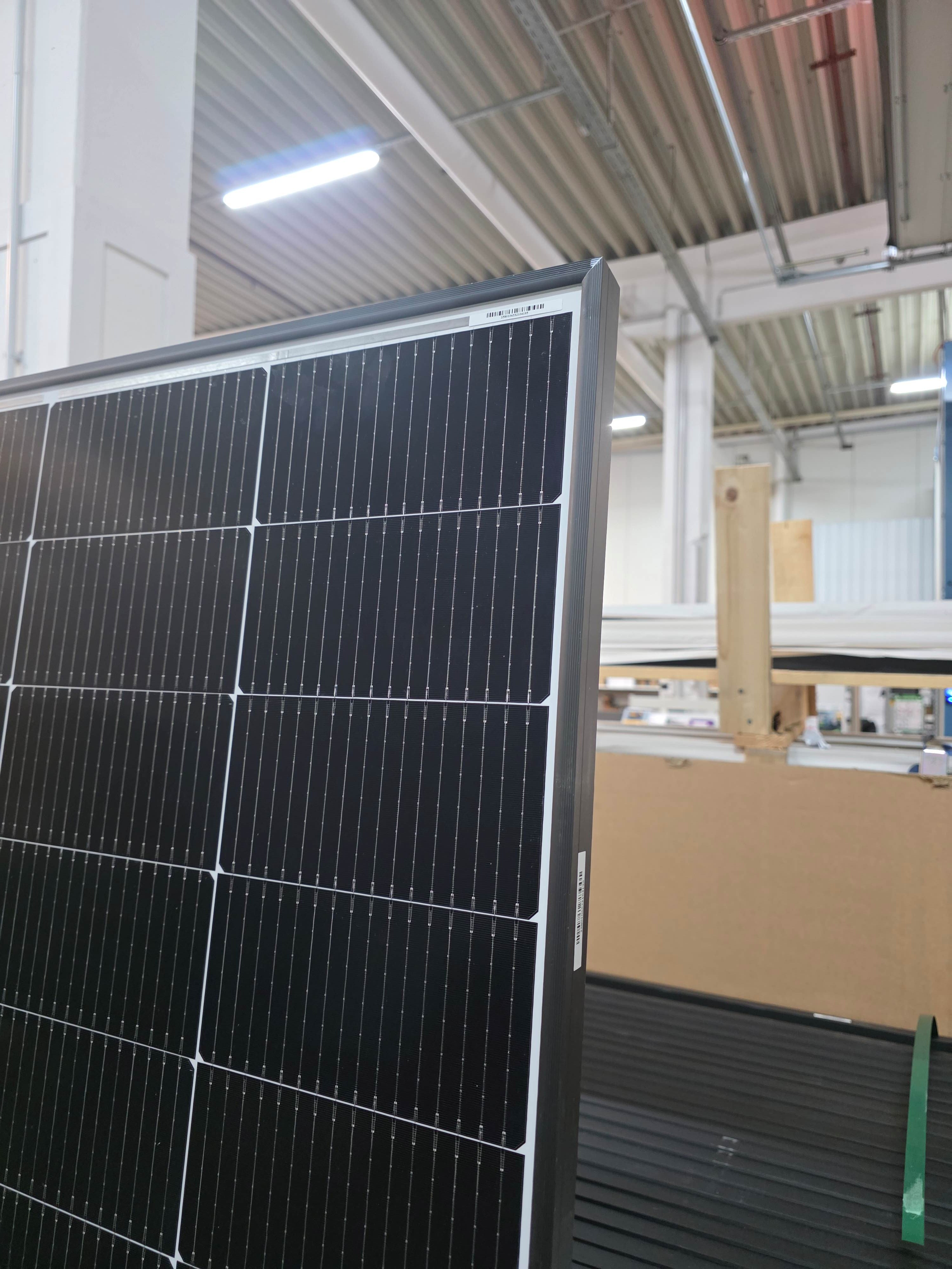 JA Solar JAM60D40 LB – 500 W Solarmodul · N-Type · bifazial · Doppelglas