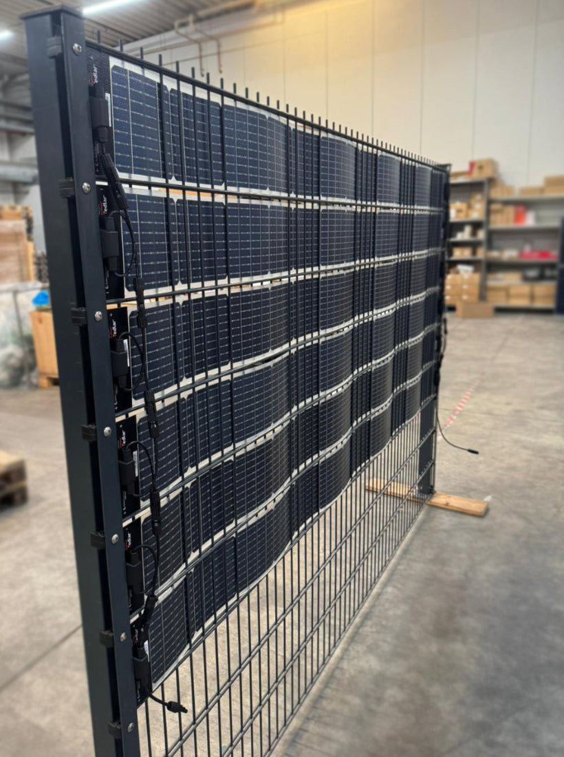 6_Streifen_SUNBOOSTER_VERTICAL_bifaziales_flexibles_PV-Modul_f_r_Solar-Zaun
