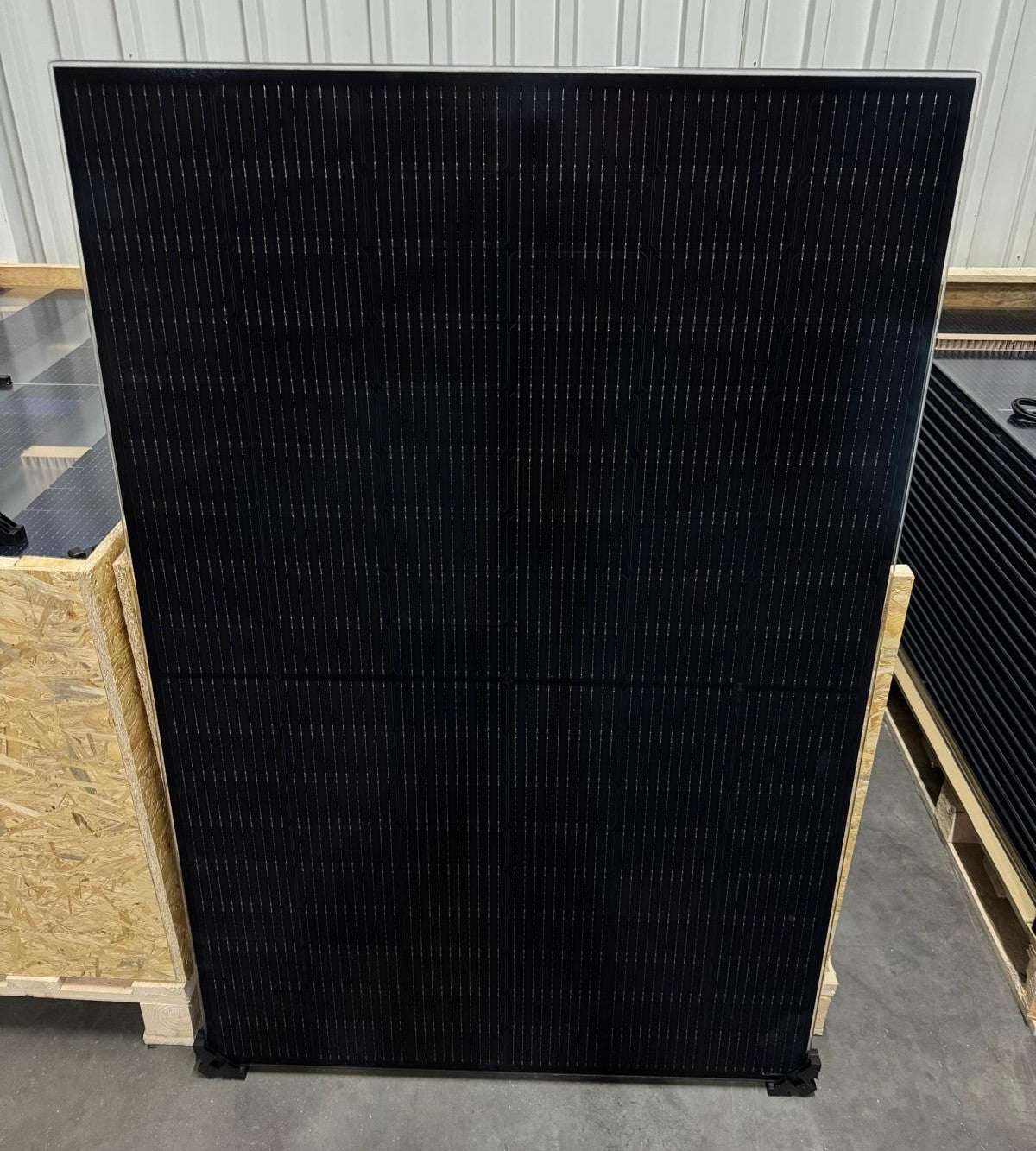 435W_SOLID_Bifacial_vollschwarz_Rahmenlos_B.108_Glas-Glas_Solarmodul_N-Typ_TOPCon