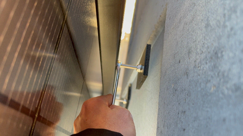 Wattstone Balkonhalterung für Betonbalkone mit Mauerstärken 10 bis 18cm für 1 Modul inklusive Absturzsicherung