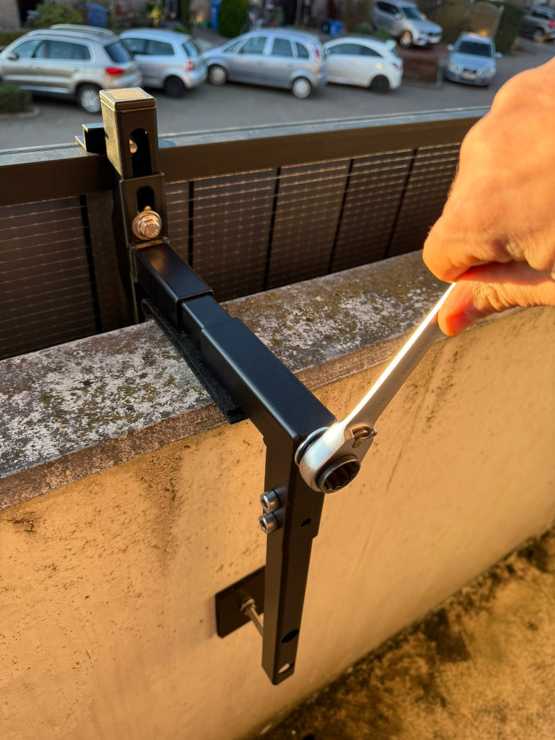 Wattstone Balkonhalterung für Betonbalkone mit Mauerstärken 10 bis 18cm für 1 Modul inklusive Absturzsicherung