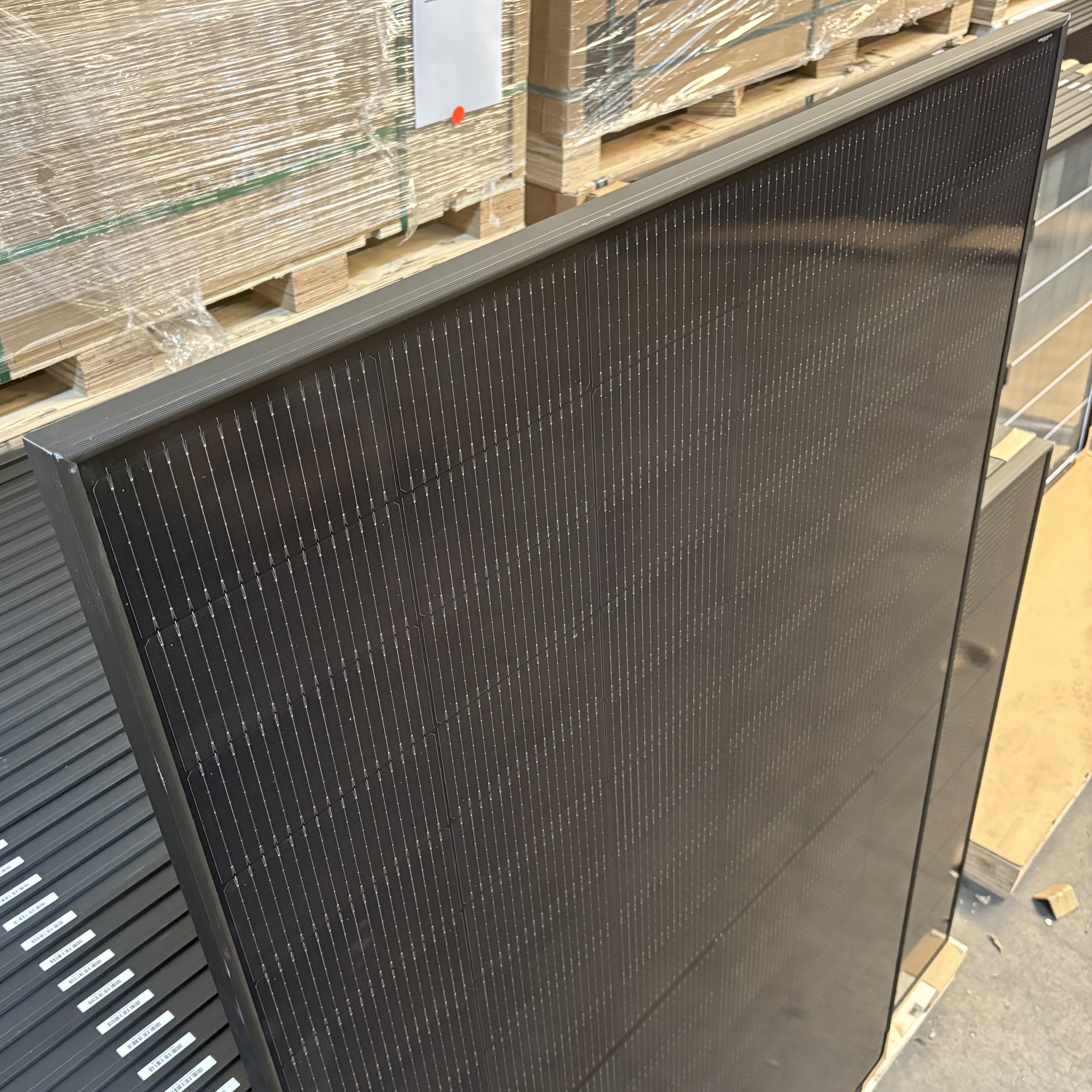 445W JA Solar JAM54D41-445/LB · Full Black · N-Type · bifazial · Glas/Glas · 1500 V · 1762x1134x30 mm Solarpanel Solarmodul Photovoltaik