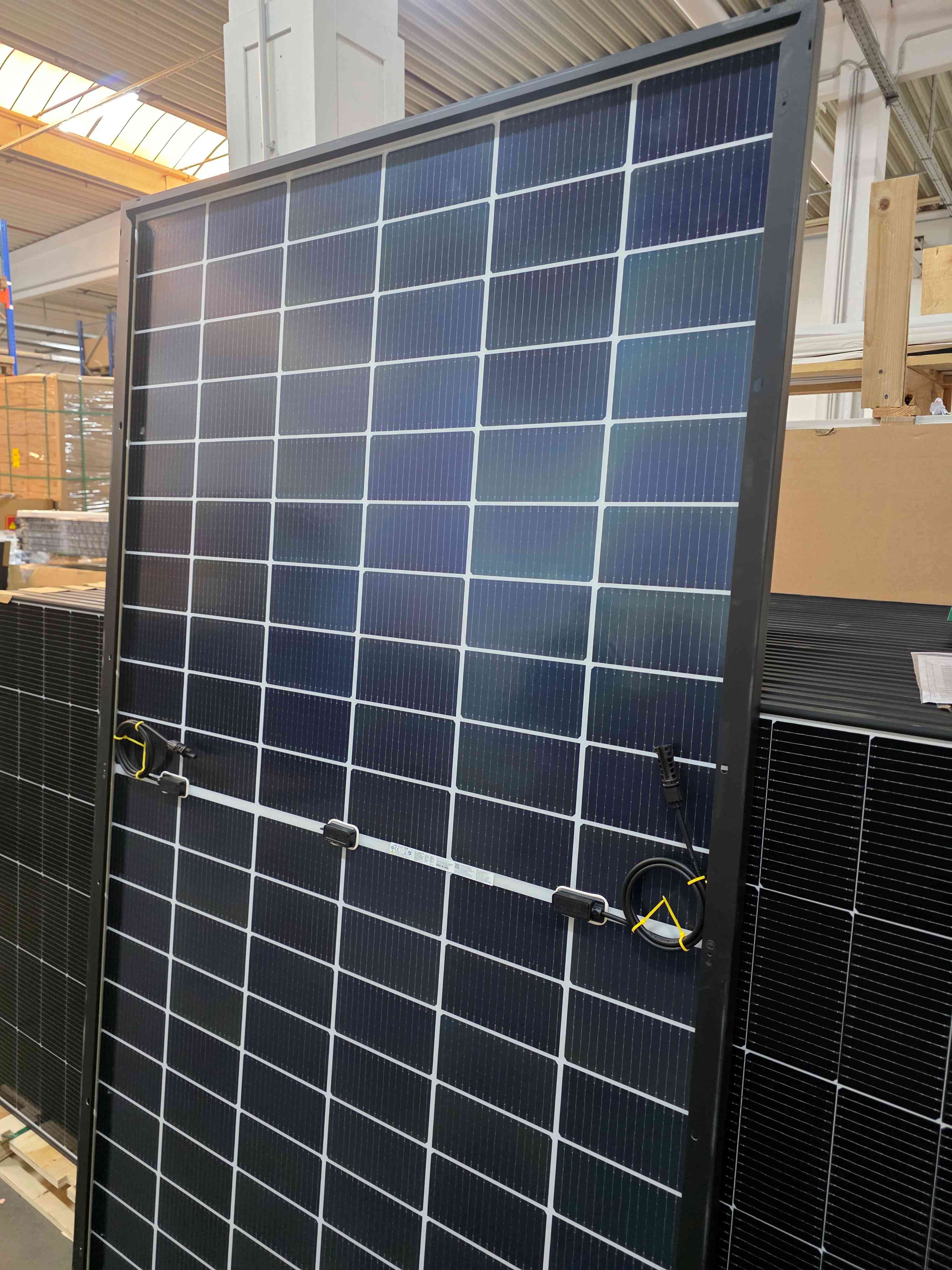 JA Solar JAM60D40 LB – 500 W Solarmodul · N-Type · bifazial · Doppelglas