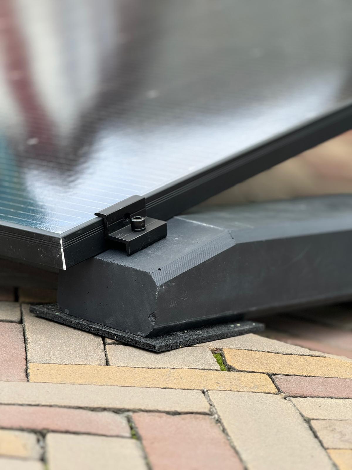 Wattstone_15_Flachdach-Aufst_nderung_Komplettset_Anthrazit_Premium-Betonsystem